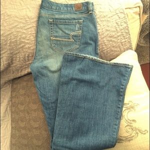 American Eagle Flare Jeans Medium Wash 14 Reg NEW